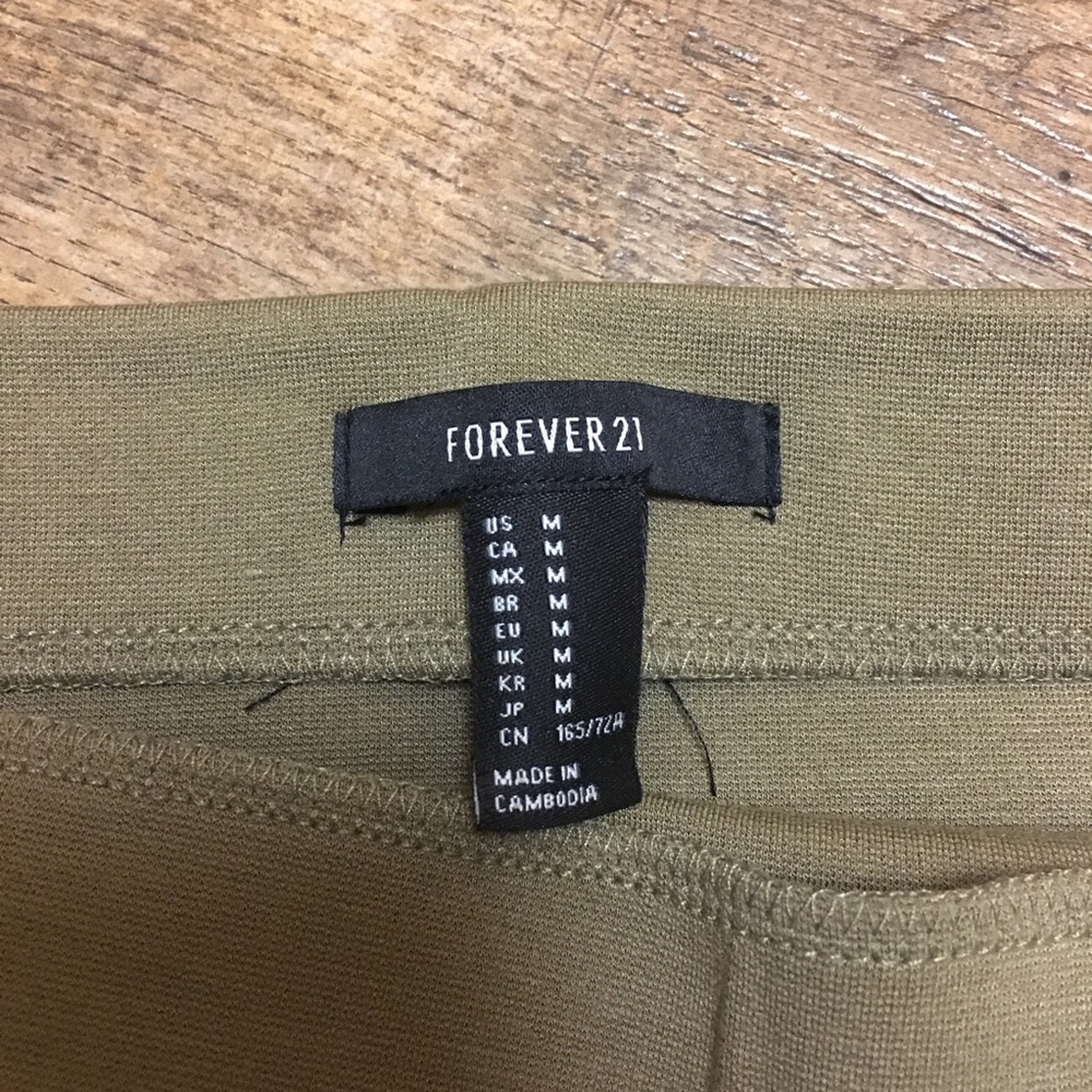NWT Forever 21 skirt - Picture 3 of 5